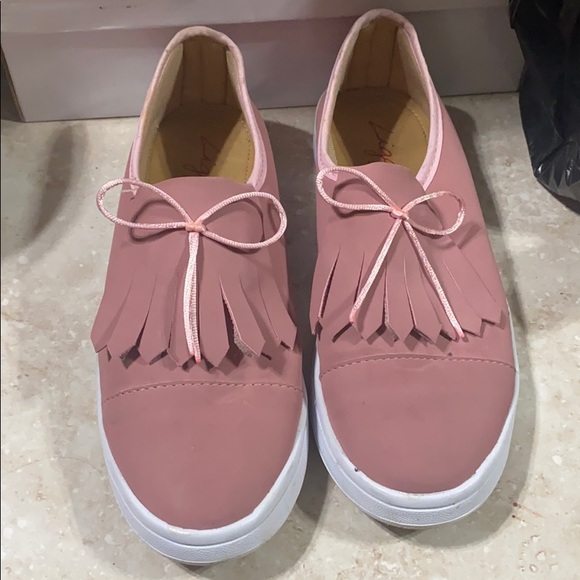 Shoes - Picture 1 of 2